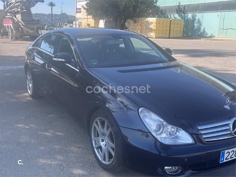 Usado Mercedes CLS320 224 CV (164 kW) 2006 Azul Berlina