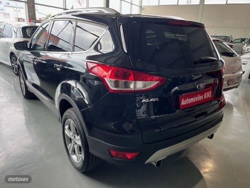 Usado Ford Kuga Trend 140 CV (102 kW) 2014 Negro SUV