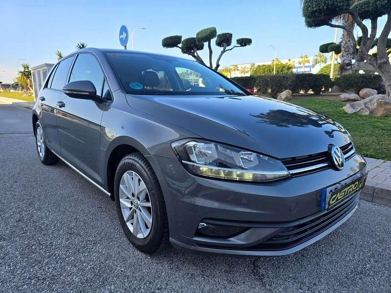 Usado VW Golf VII Advance 116 CV (85 kW) 2017 Gris Utilitario