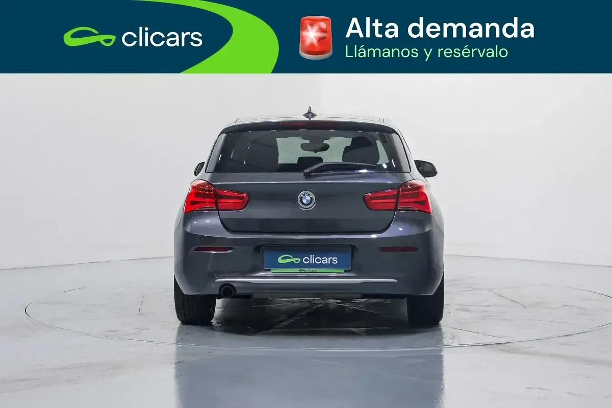 Käytetty BMW 118 Urban Line 140 HP (102 kW) 2017 Harmaa Viistoperä