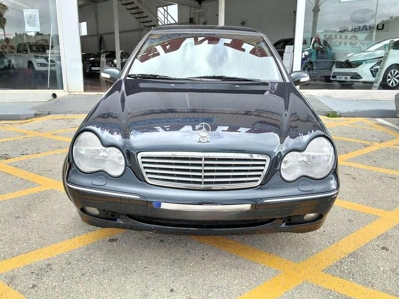 Usado Mercedes C220 Elegance 143 CV (105 kW) 2002 Azul Berlina