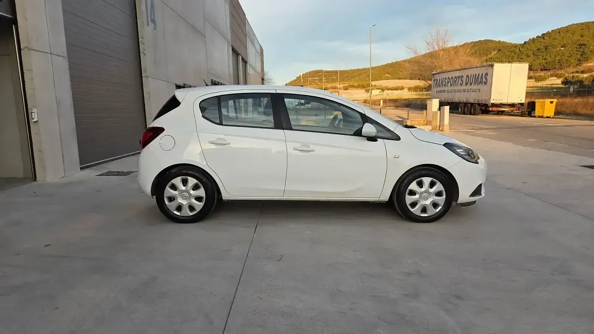 Usado Opel Corsa Selective 90 CV (66 kW) 2019 Blanco Utilitario