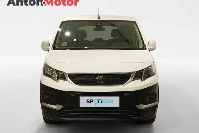 Usado Peugeot Rifter Style 100 CV (73 kW) 2021 Monovolumen