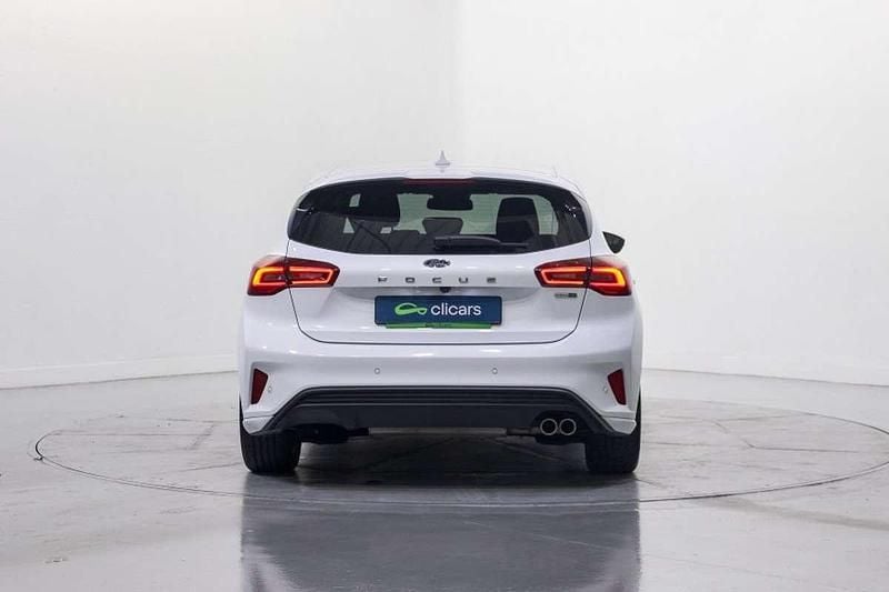 Usado Ford Focus ST-Line 125 CV (91 kW) 2022 Blanco Utilitario