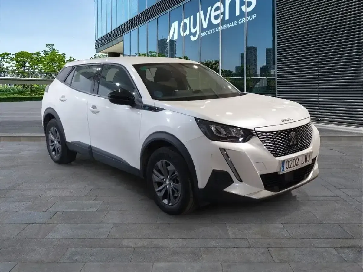 Usado Peugeot e-208 Active 100 kW (136 CV) 2022 Blanco Utilitario