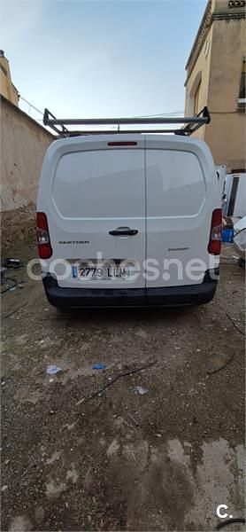 Usado Peugeot Partner Tepee Active 100 CV (73 kW) 2016 Blanco Monovolumen