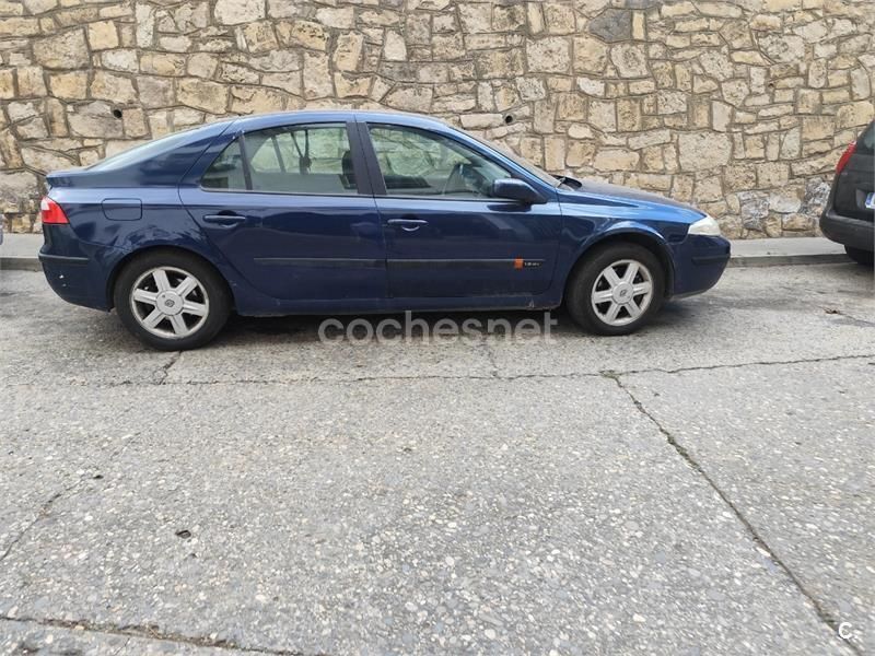 Azul Usado 2001 Renault Laguna II Dynamique Berlina | 2900 € (Precio justo) - Imagen 1/4