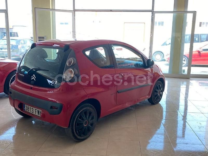 Usado Citroën C1 68 CV (50 kW) 2007 Rojo Utilitario