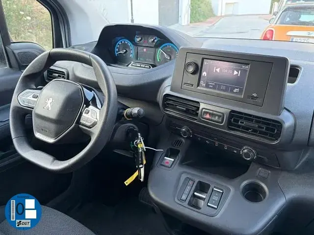 Usado Peugeot e-Rifter Active 100 kW (136 CV) 2022 Monovolumen