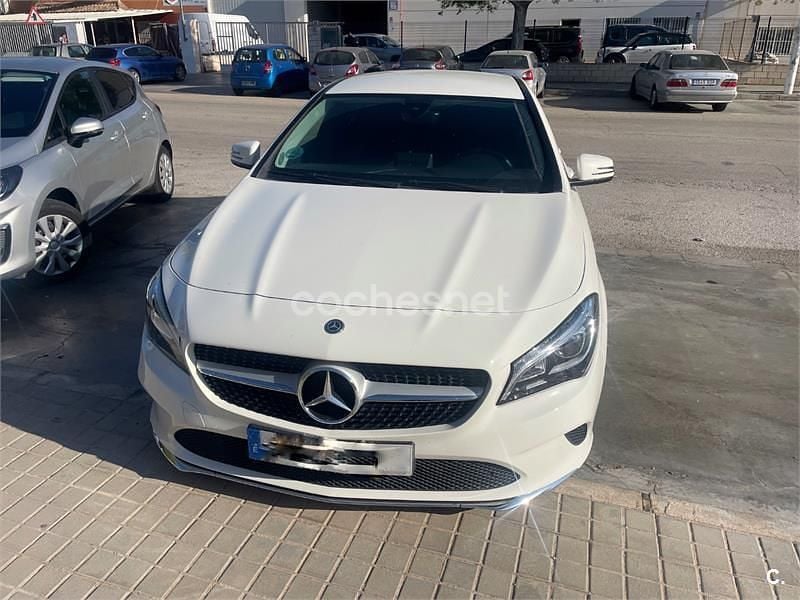 Blanco Usado 2018 Mercedes CLA200 Shooting Brake Familiar | 21.000 € (Precio justo) - Imagen 1/4