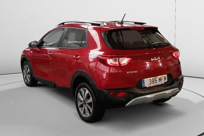 Usado Kia Stonic 84 CV (61 kW) 2023 SUV