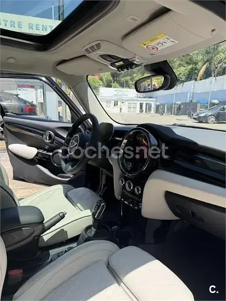 Usado Mini Cooper 136 CV (100 kW) 2023 Negro Utilitario