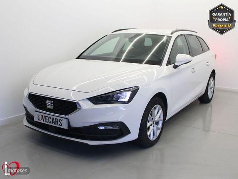 Usado Seat Leon Style 115 CV (84 kW) 2021 Blanco Familiar