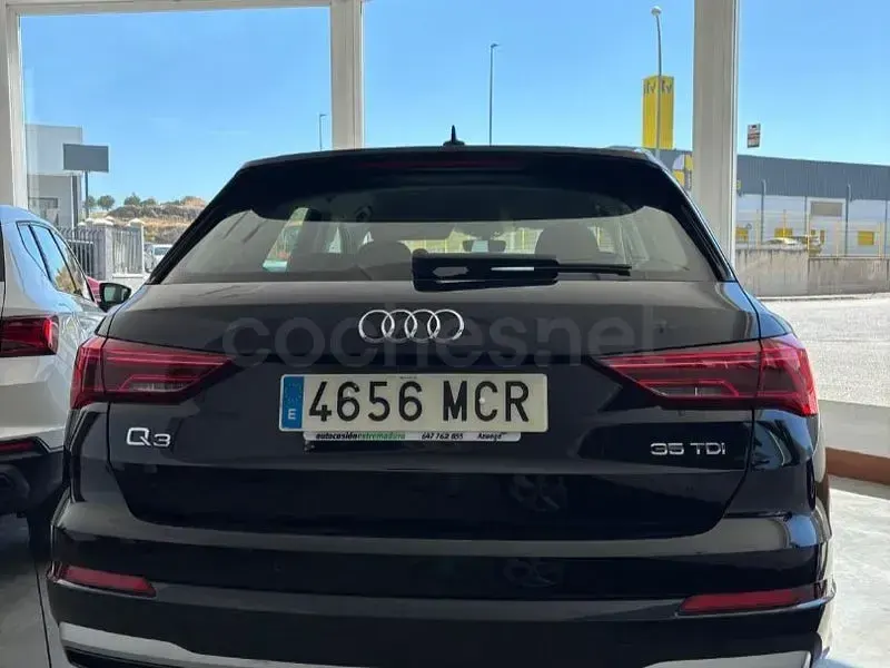 Usado Audi Q3 150 CV (110 kW) 2022 Negro SUV