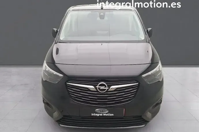 Usado Opel Combo Life Elegance 130 CV (95 kW) 2022