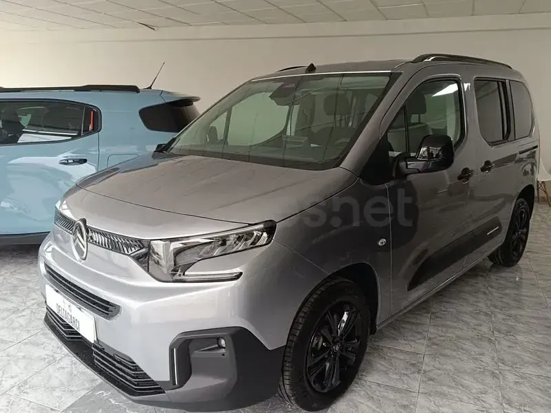 Nuevo Citroën Berlingo 100 CV (73 kW) 2026 Gris / plata Monovolumen