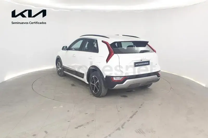 Usado Kia Niro 129 CV (94 kW) 2025 Blanco SUV