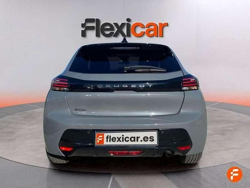 Usado Peugeot 208 Allure 101 CV (74 kW) 2025 Gris Utilitario