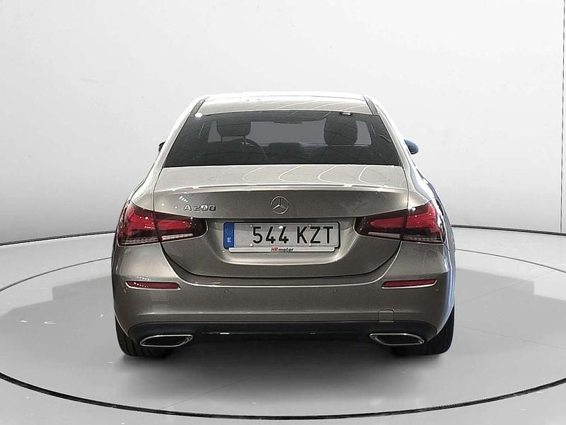 Usado Mercedes A200 163 CV (119 kW) 2019 Gris Berlina