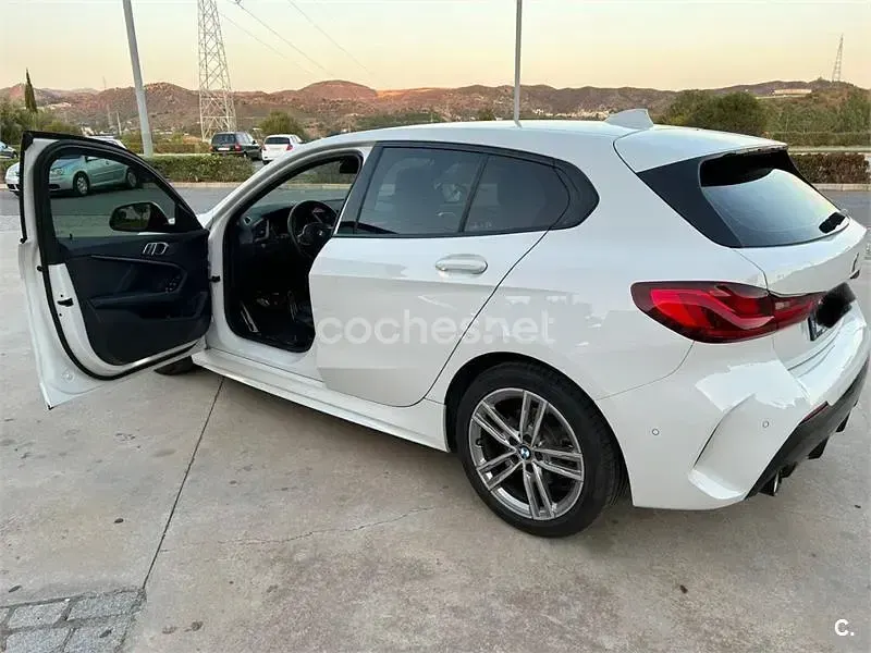 Usado BMW 118 Shadowline 150 CV (110 kW) 2021 Blanco Berlina