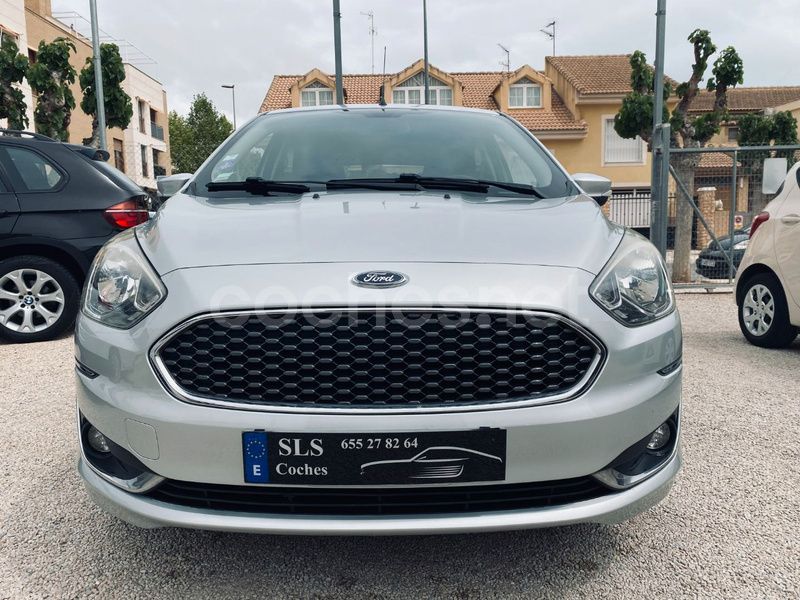 Gris / plata Usado 2019 Ford Ka Plus Ultimate Utilitario | 9990 € (Precio justo) - Imagen 1/4