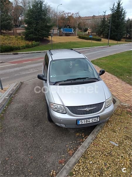 Usado Chrysler Voyager 150 CV (110 kW) 2003 Gris / plata Monovolumen