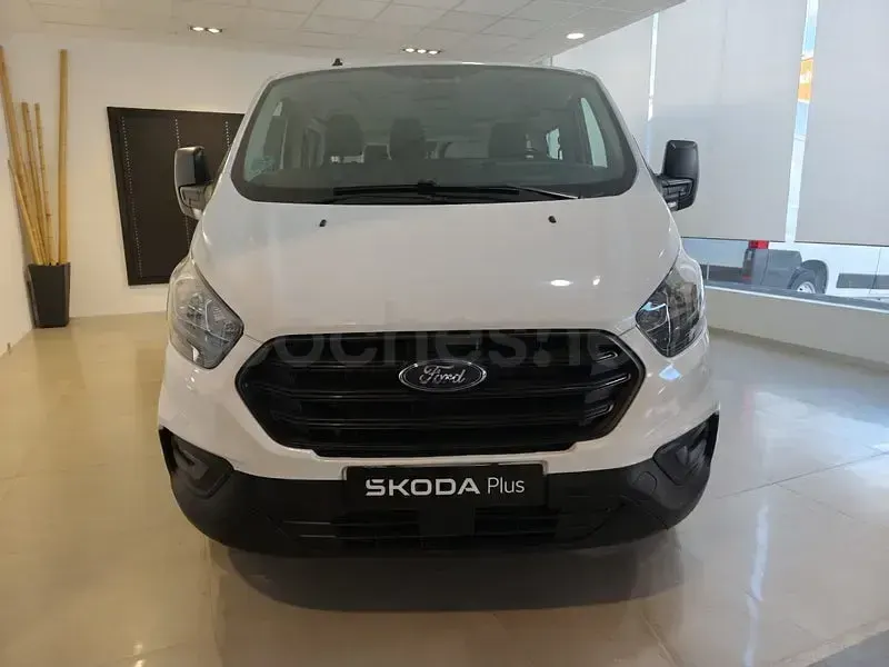 Usado Ford Tourneo Custom Trend 105 CV (77 kW) 2021 Blanco Van