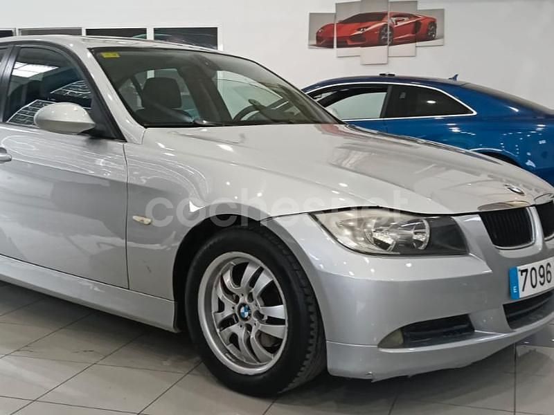 Usado BMW 320 150 CV (110 kW) 2005 Gris / plata Berlina