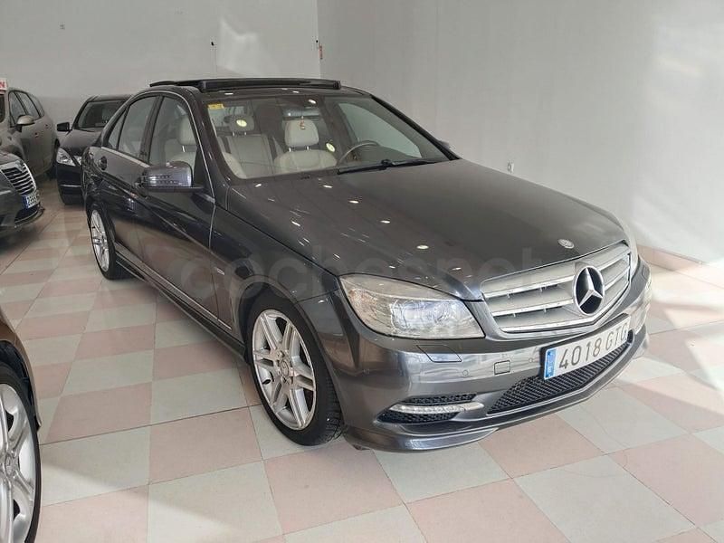 Usado Mercedes C220 Avantgarde 170 CV (125 kW) 2010 Gris / plata Berlina