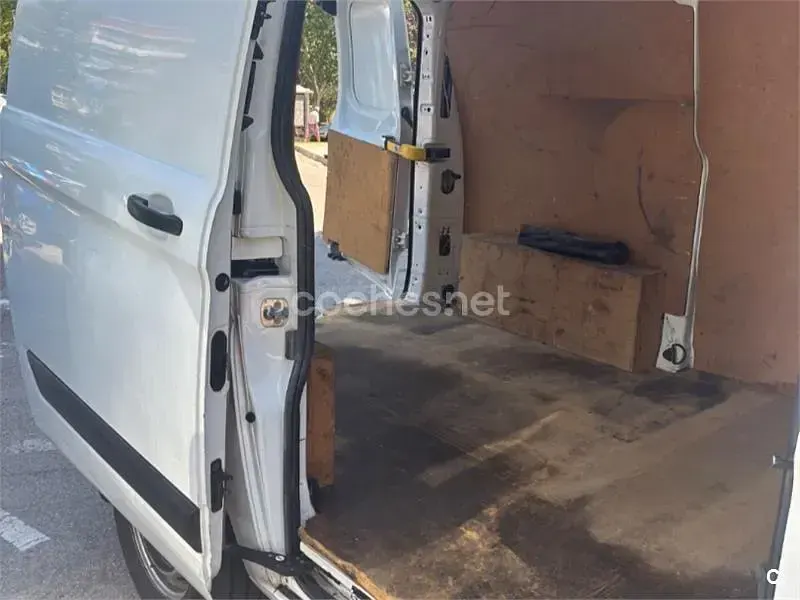 Usado Ford Tourneo Custom Trend 105 CV (77 kW) 2021 Blanco Van