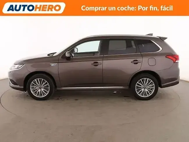 Usado Mitsubishi Outlander P-HEV Motion 224 CV (164 kW) 2019 Marrón SUV