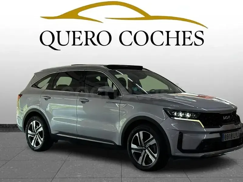 Usado Kia Sorento 230 CV (169 kW) 2022 Gris / plata SUV