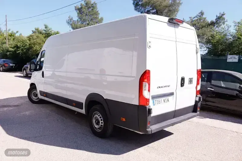 Usado Fiat Ducato 140 CV (102 kW) 2024 Blanco Van