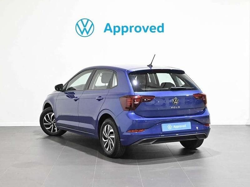 Usado VW Polo Life 95 CV (69 kW) 2024 Azul Berlina
