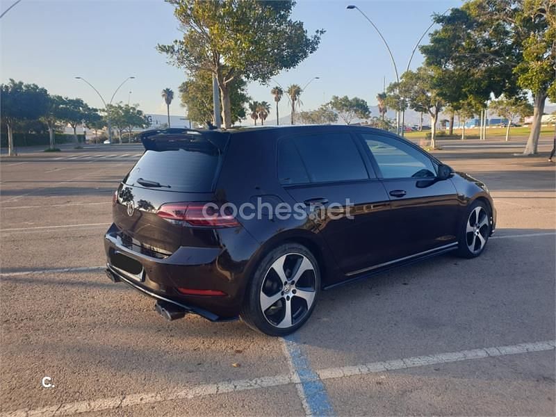 Usado VW Golf VII GTD 184 CV (135 kW) 2017 Marrón Berlina