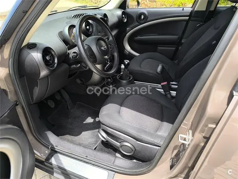 Usado Mini One Countryman 98 CV (72 kW) 2014 Marrón SUV