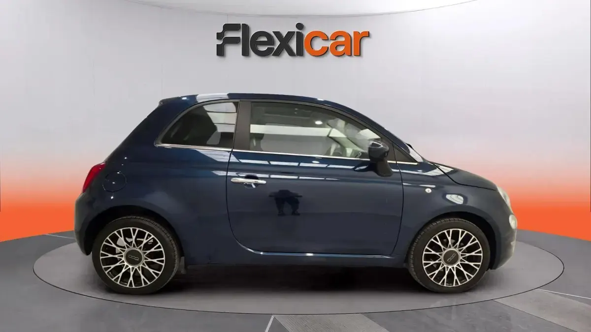 Usado Fiat 500 Dolcevita 71 CV (52 kW) 2023 Azul Berlina