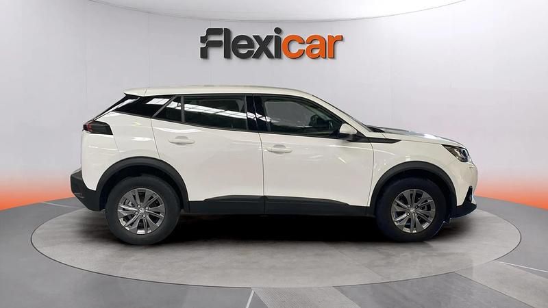 Usado Peugeot 2008 Active 110 CV (80 kW) 2021 Blanco SUV