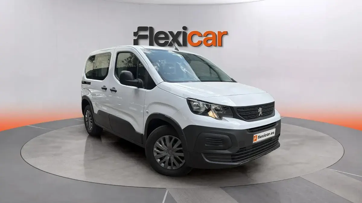 Usado Peugeot Rifter Active 110 CV (80 kW) 2023 Monovolumen