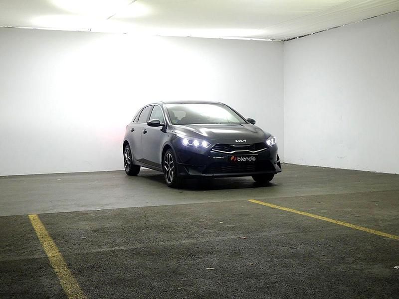 Usado Kia Ceed 136 CV (100 kW) 2024 Oscuro Utilitario