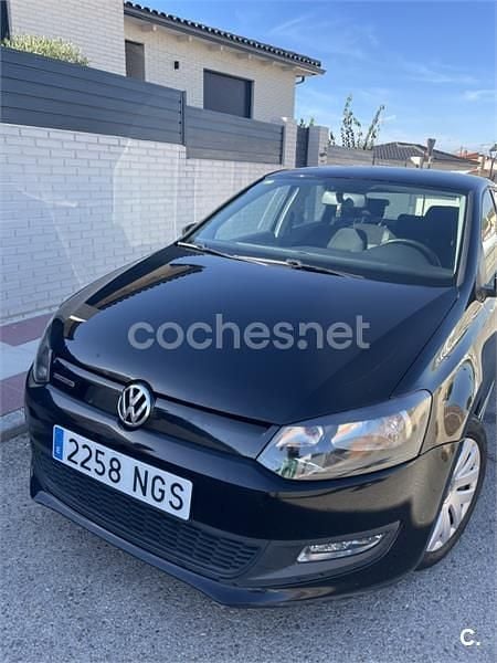 Negro Usado 2012 VW Polo Advance Berlina | 4900 € (Buen precio) - Imagen 1/4