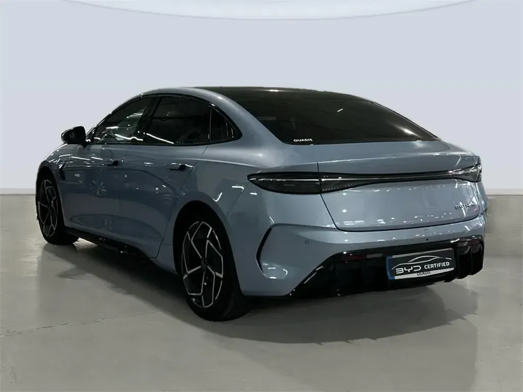 Nuevo BYD Seal 389 kW (530 CV) 2025 Ice blue Berlina