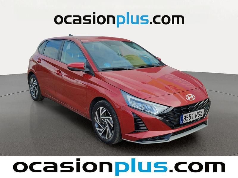 Usado Hyundai i20 101 CV (74 kW) 2024 Rojo Utilitario
