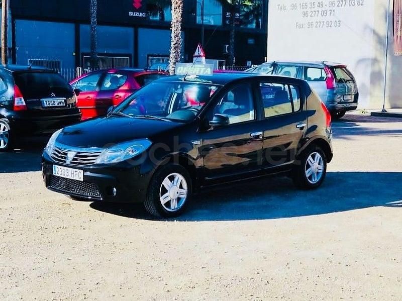 Usado Dacia Sandero Base 75 CV (55 kW) 2011 Negro Berlina