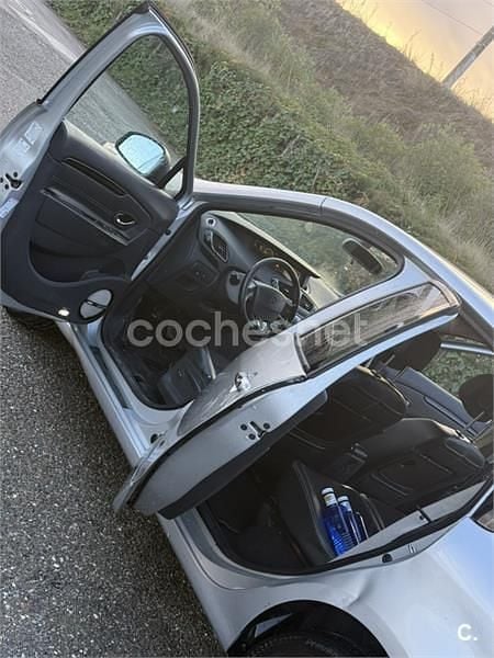 Usado Renault Scénic III Bose Edition 110 CV (80 kW) 2014 Gris / plata Monovolumen