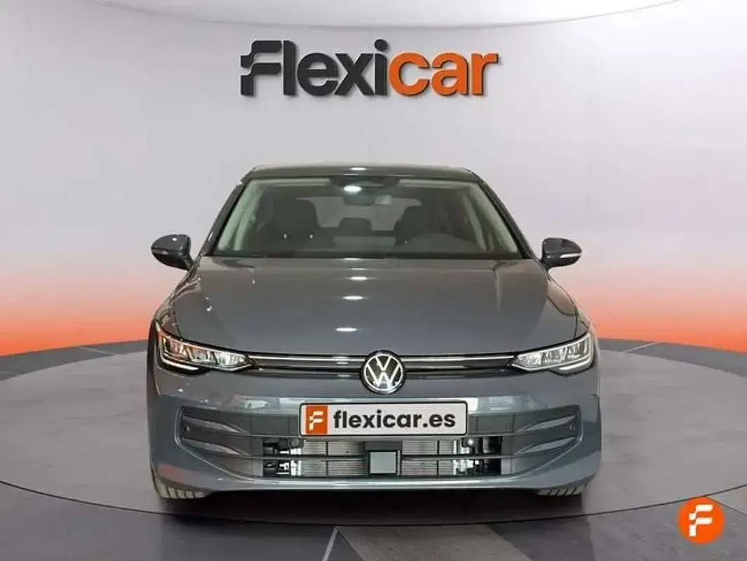 Usado VW Golf VIII 116 CV (85 kW) 2026 Gris Utilitario