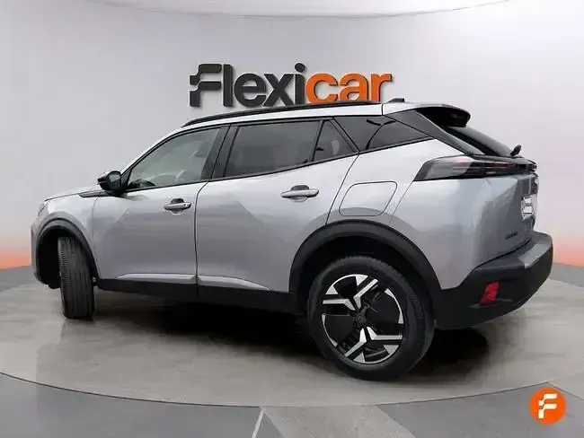 Usado Peugeot 2008 Allure 100 CV (73 kW) 2024 Gris SUV
