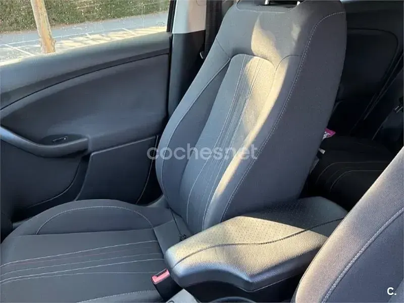 Usado Seat Altea Style 125 CV (91 kW) 2013 Gris / plata Monovolumen
