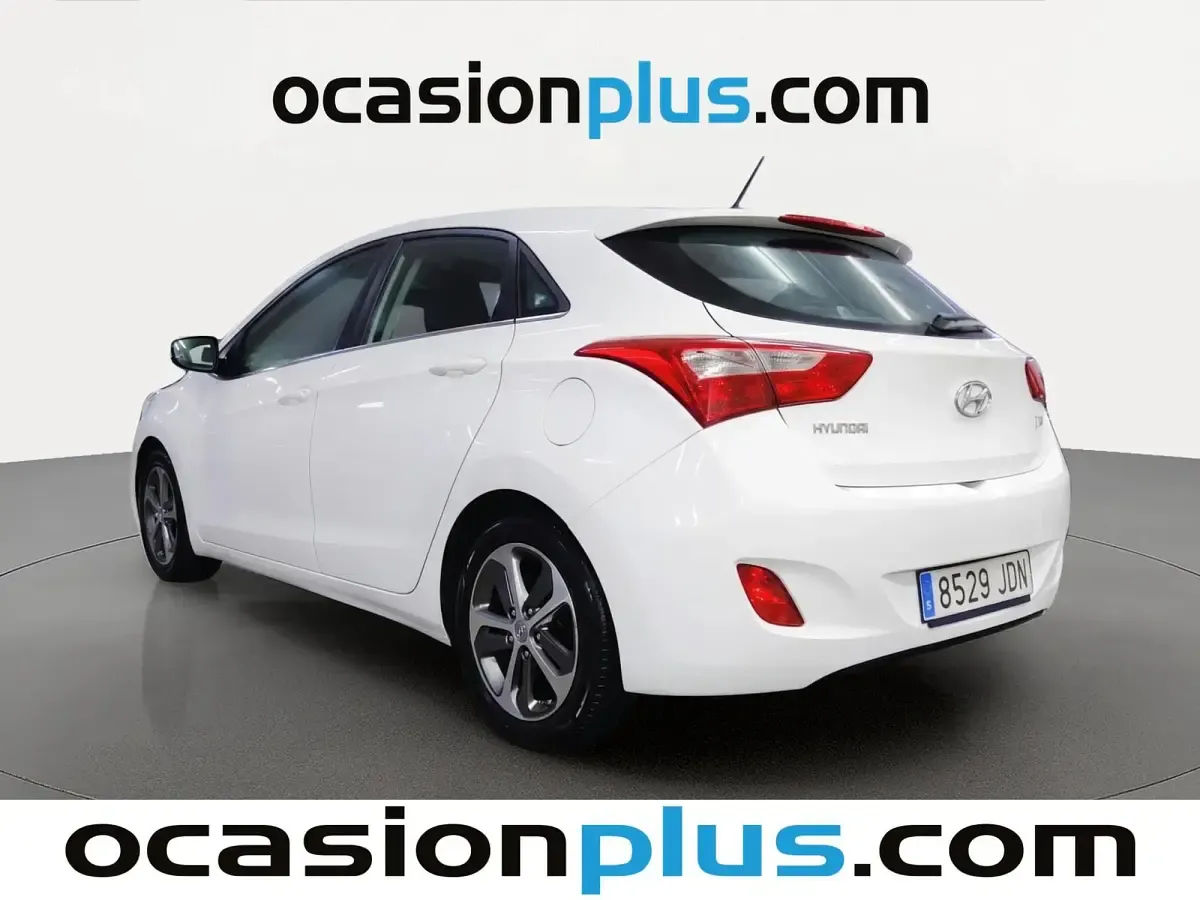 Usado Hyundai i30 GO! 101 CV (74 kW) 2015 Blanco Utilitario