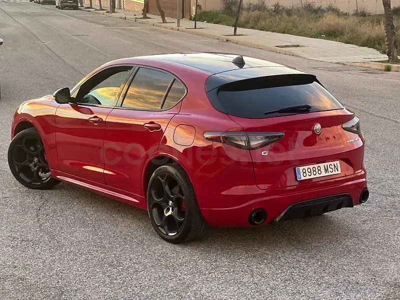 Usado Alfa Romeo Stelvio 210 CV (154 kW) 2024 Rojo SUV
